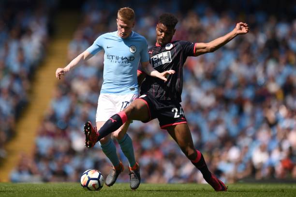 一個過於緩 一個過於緩