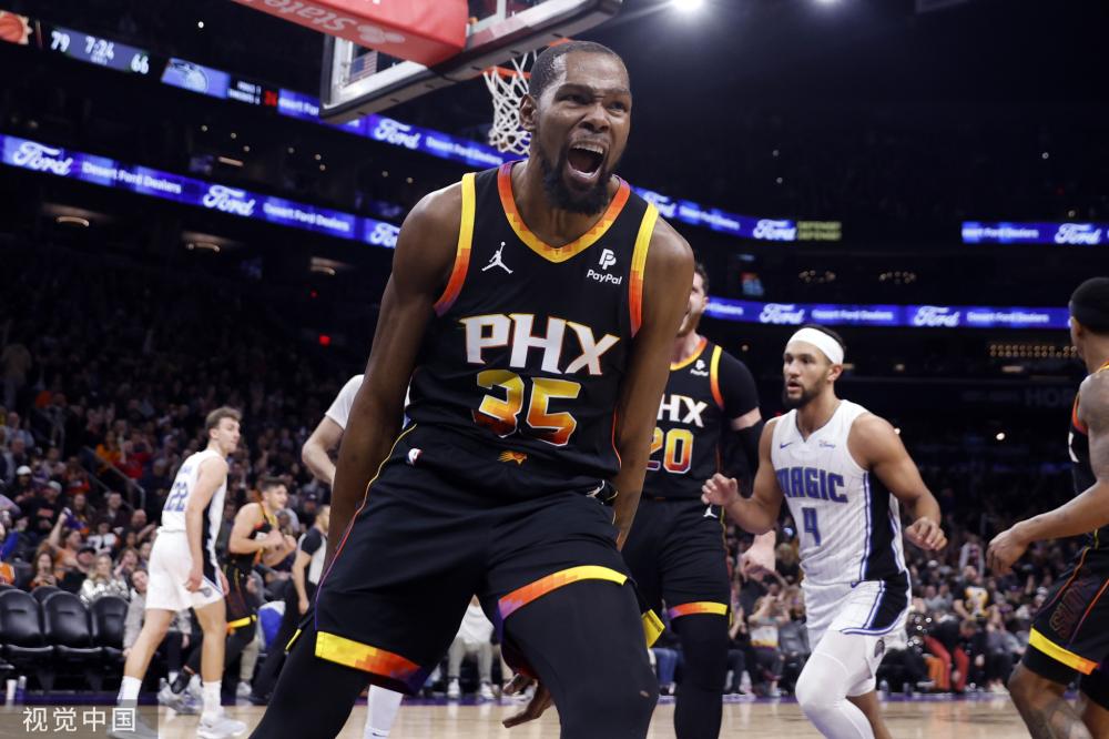 人看到了何 人看到了何