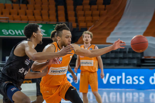 极探索离开 极探索离开